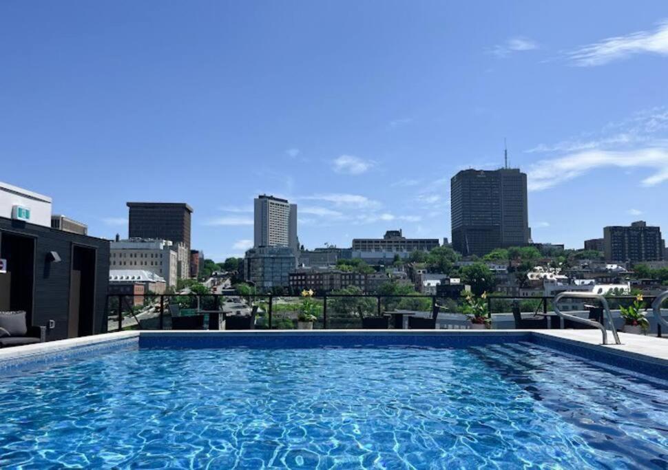 Condo Chic, Centre-Ville Piscine, Terrasse, Gym مدينة كويبيك المظهر الخارجي الصورة