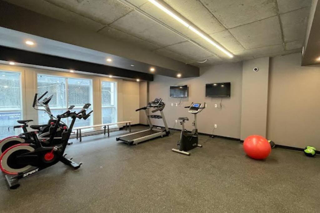 Condo Moderne, Centre-Ville Piscine, Terrasse, Gym مدينة كويبيك المظهر الخارجي الصورة