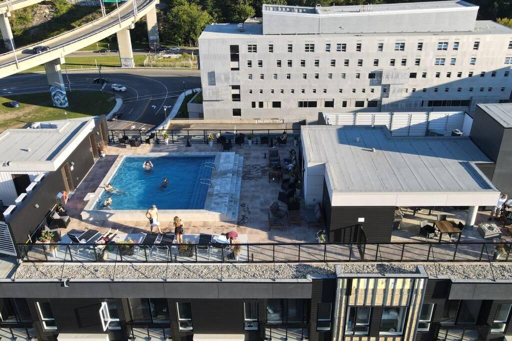 Condo Moderne, Centre-Ville Piscine, Terrasse, Gym مدينة كويبيك المظهر الخارجي الصورة