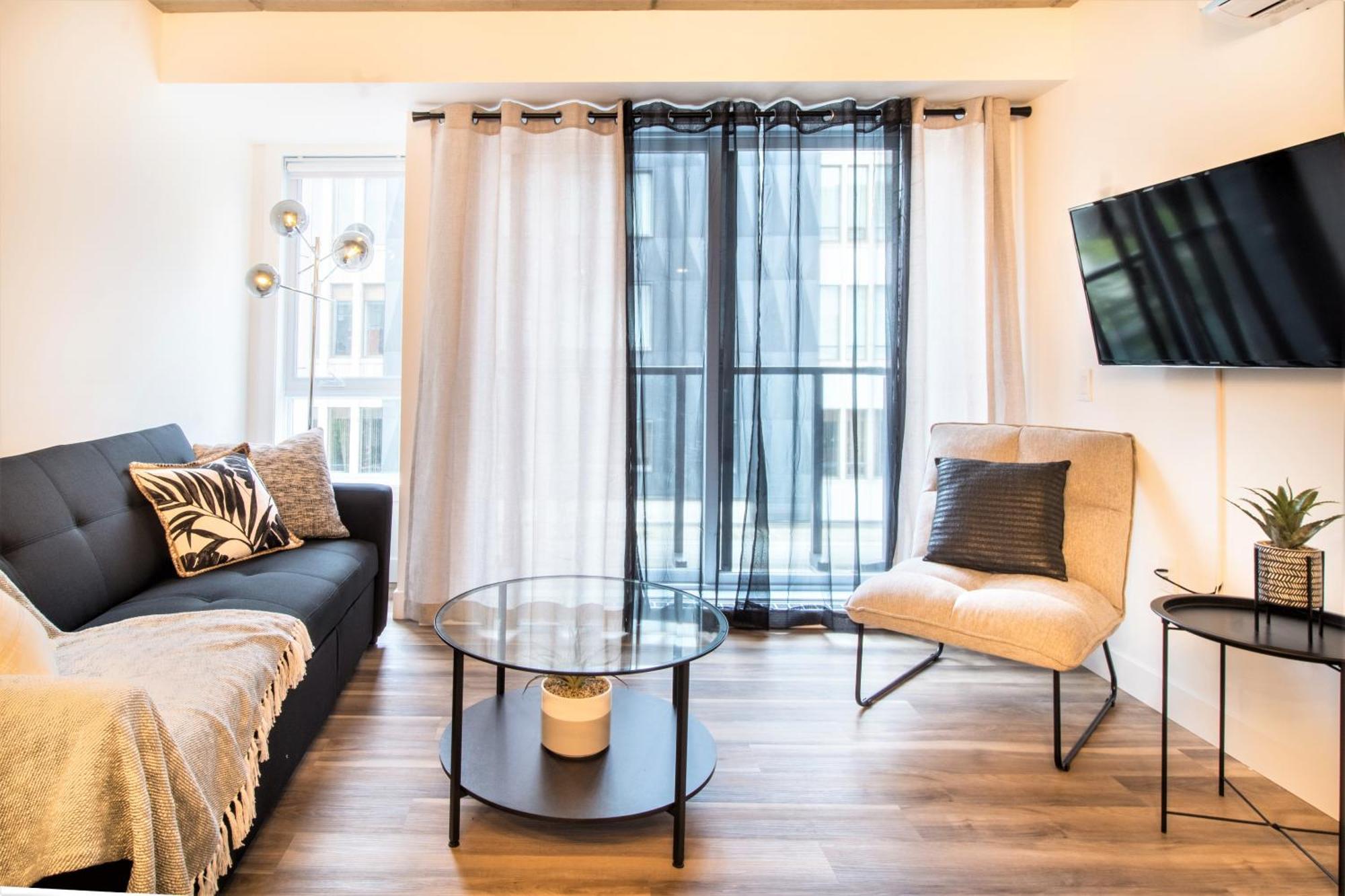 Condo Chic, Centre-Ville Piscine, Terrasse, Gym مدينة كويبيك المظهر الخارجي الصورة